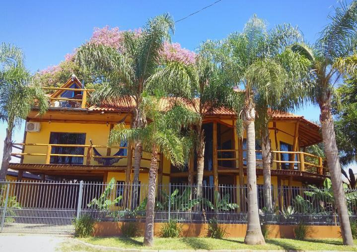 Pousada Familiar Casa Amarela Sao Gabriel  Exterior photo